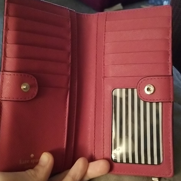 Bifold Kate Spade pink wallet - Picture 3 of 4